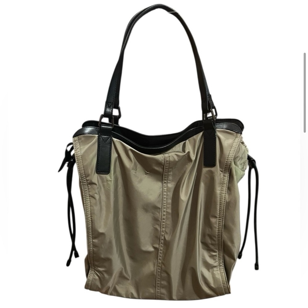 Burberry Tan Nylon And Leather Buckleigh Tote used twice